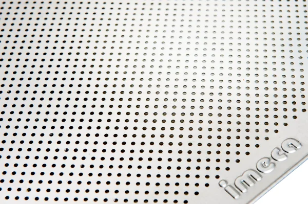 Assadeira 35x35x1 alumínio perfurada