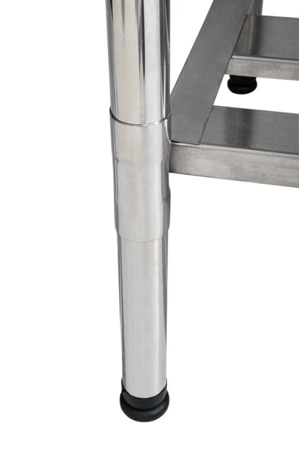 Mesa 1,50x0,70 Inox 304 com 01 cuba 50x40x25 com grade inferior Desmontada